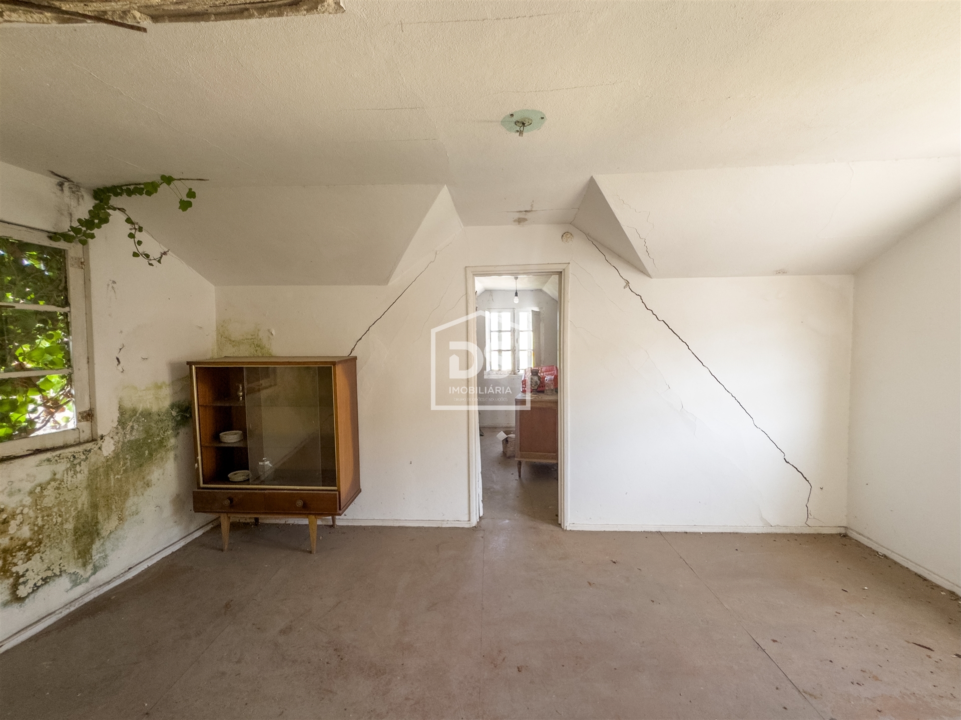 Detached house to restore T2